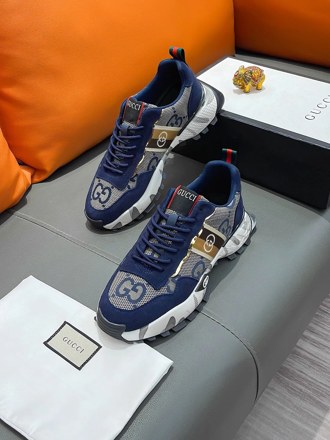 Men's shoes GUCCI "Gucci" P440 Regular size: 38-44 (casual shoes) Product materials: Selected cowhide upper, soft sheepskin lining; original outsole.